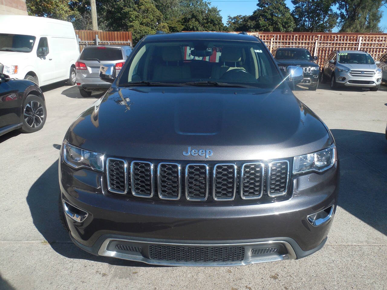 2018 Jeep Grand Cherokee for sale at VIP Motor Sales in Hazel Park, MI