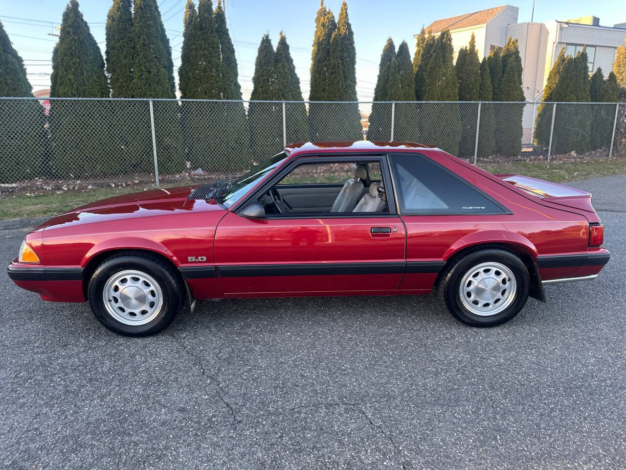 1990 Ford Mustang 9