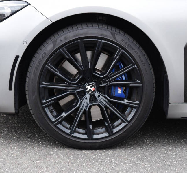 2022 BMW 7 Series M760i xDrive