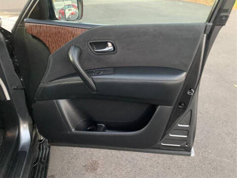 2017 Nissan Armada SV