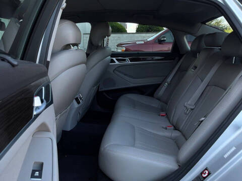 2016 Hyundai Genesis