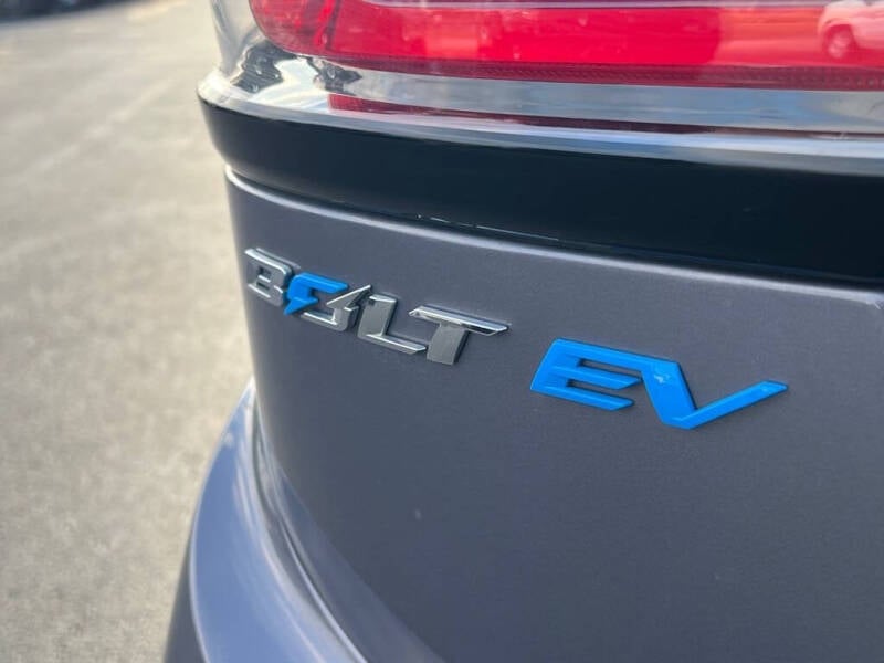 Used 2022 Chevrolet Bolt EV LT with VIN 1G1FW6S05N4127408 for sale in Wood River, IL