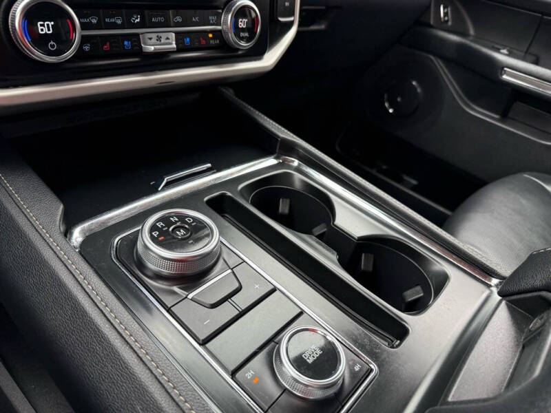 2023 Ford Expedition XLT