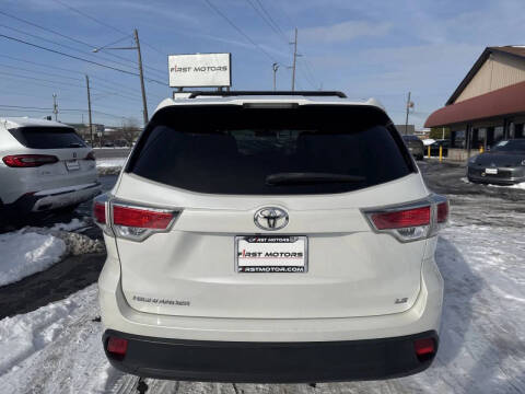 2015 Toyota Highlander LE