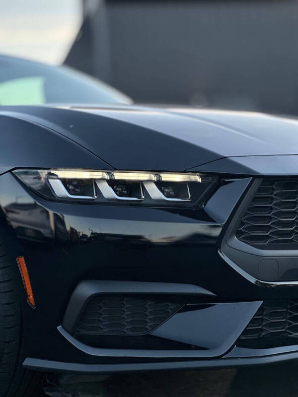 2025 Ford Mustang EcoBoost Premium