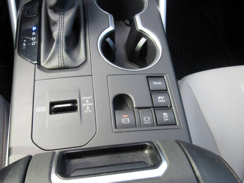 2023 Toyota Highlander Hybrid Bronze Edition