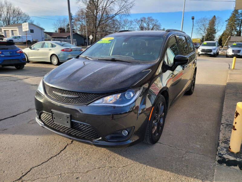 2019 Chrysler Pacifica for sale at Clare Auto Sales, Inc. in Clare MI