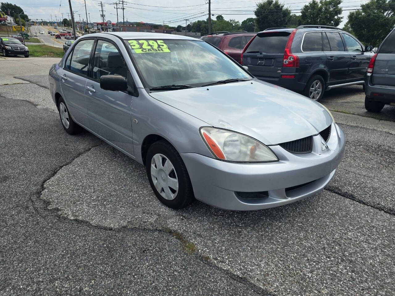 2004 Mitsubishi Lancer for sale at QUEENSGATE AUTO SALES in York, PA