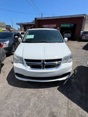 2015 Dodge Grand Caravan for sale at MKE Avenue Auto Sales in Milwaukee WI