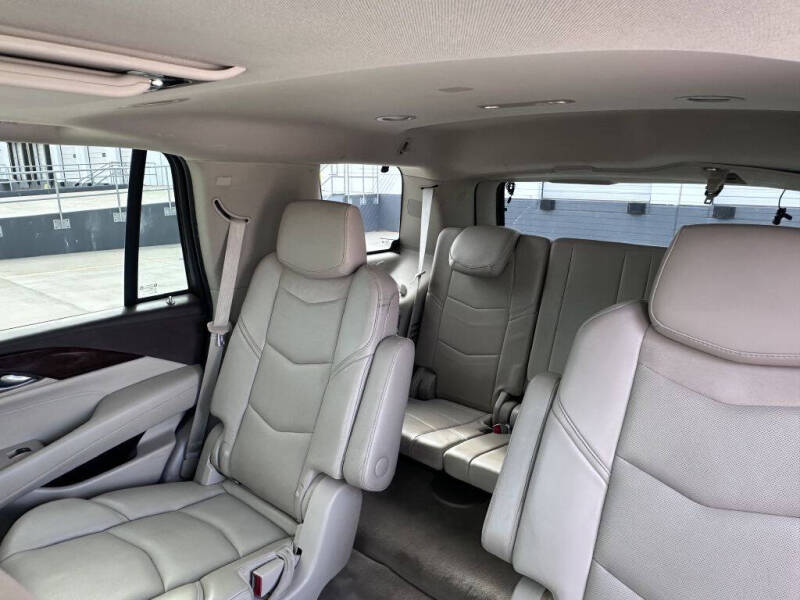 2015 Cadillac Escalade Luxury