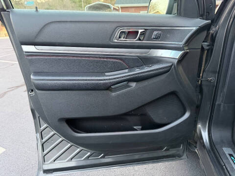 2017 Ford Explorer Sport