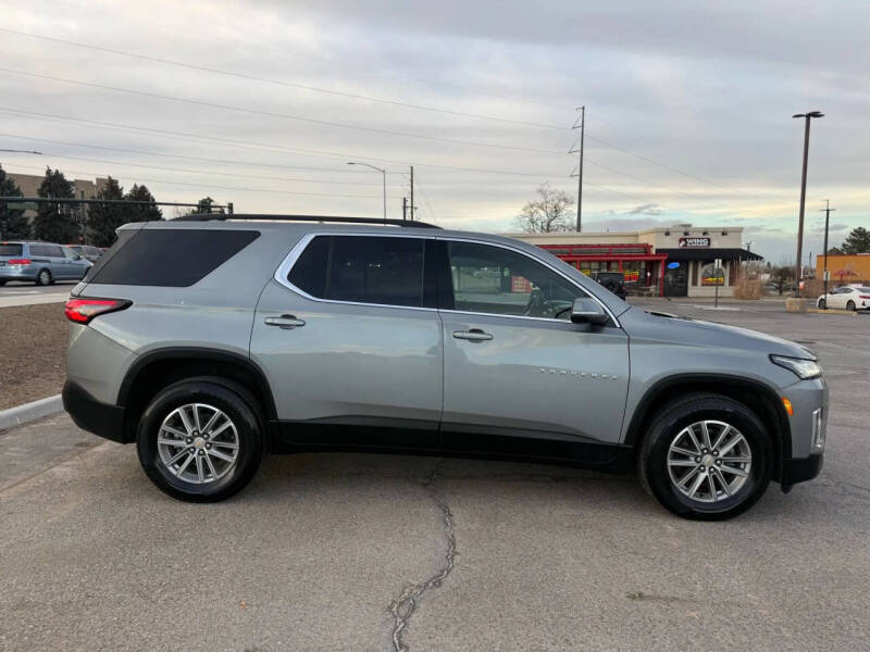 2023 Chevrolet Traverse LT Leather