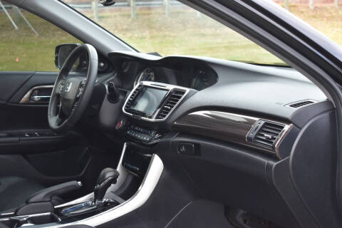 2017 Honda Accord EX-L V6 w/Navi w/Honda Sensing