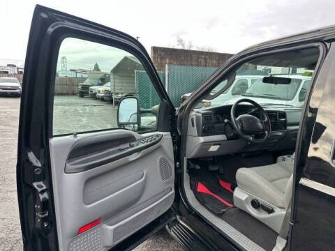 2005 Ford Excursion XLT