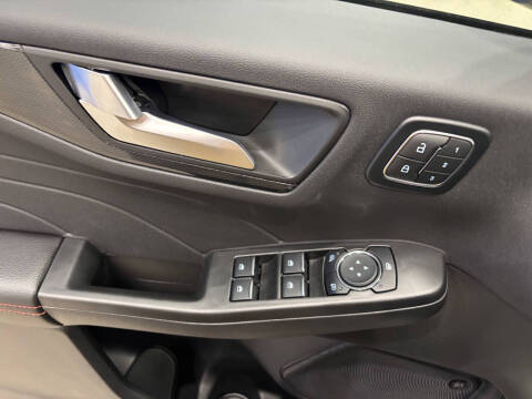 2026 Ford Escape Hybrid ST-Line Select