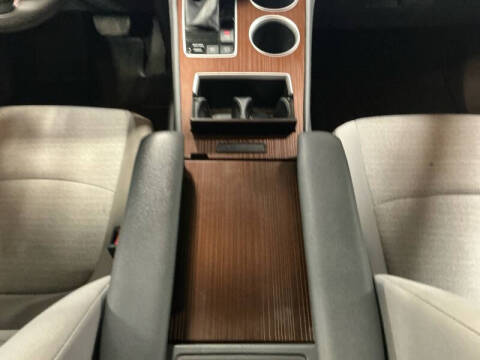 2023 Toyota Sienna LE 8-Passenger