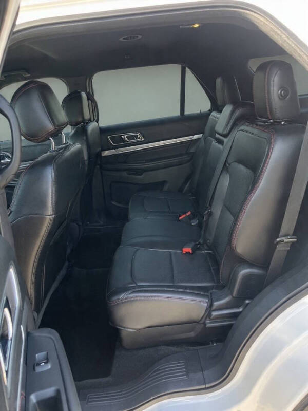 2016 Ford Explorer Sport