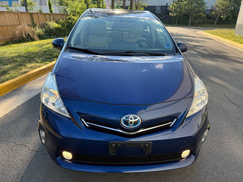 2012 Toyota Prius v Three