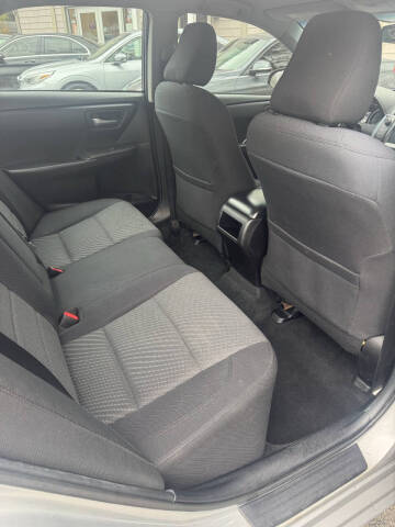 2016 Toyota Camry LE