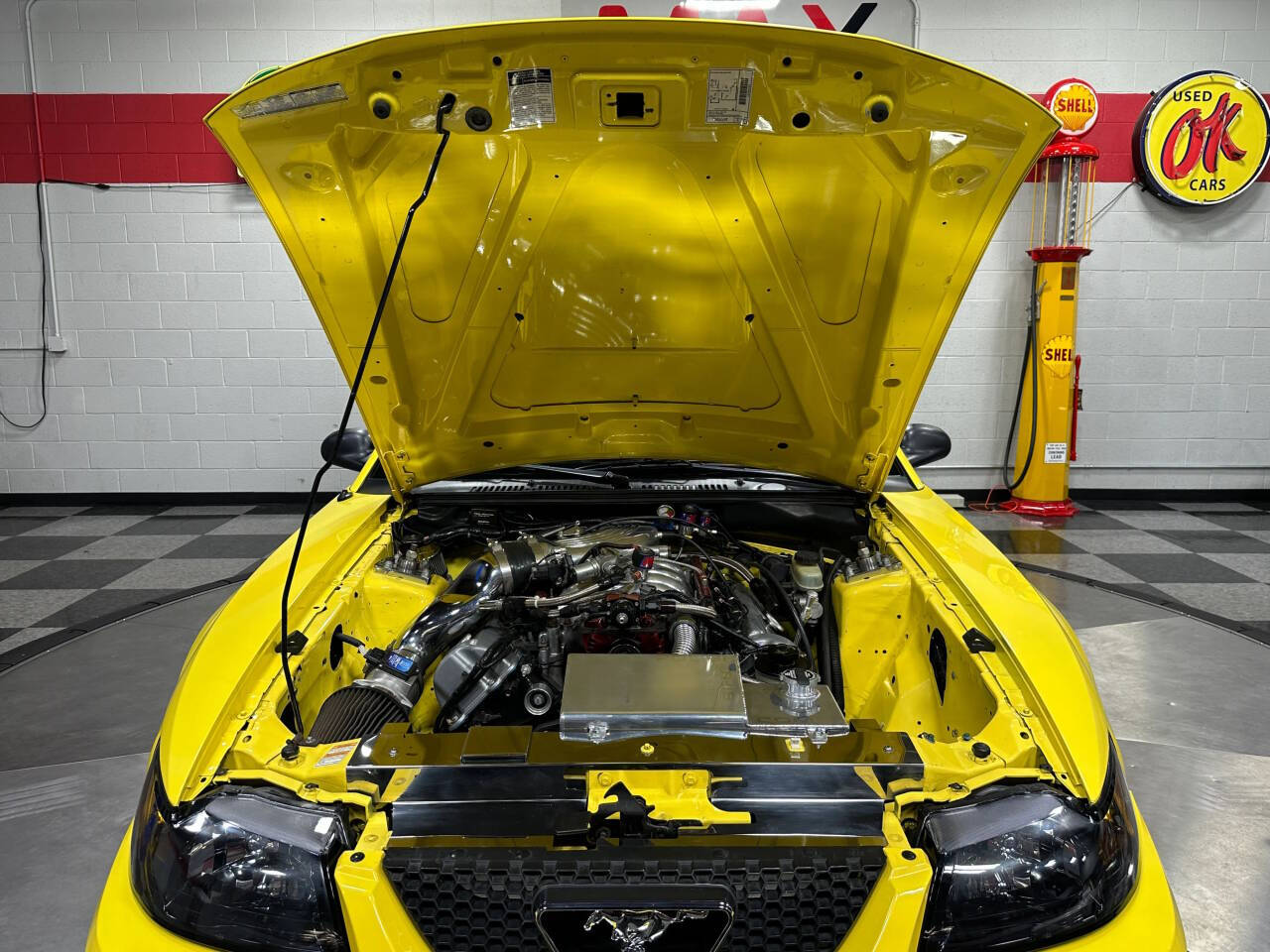 2000 Ford Mustang 74