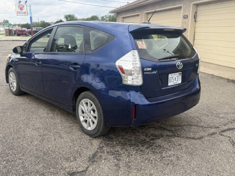 2012 Toyota Prius v Three