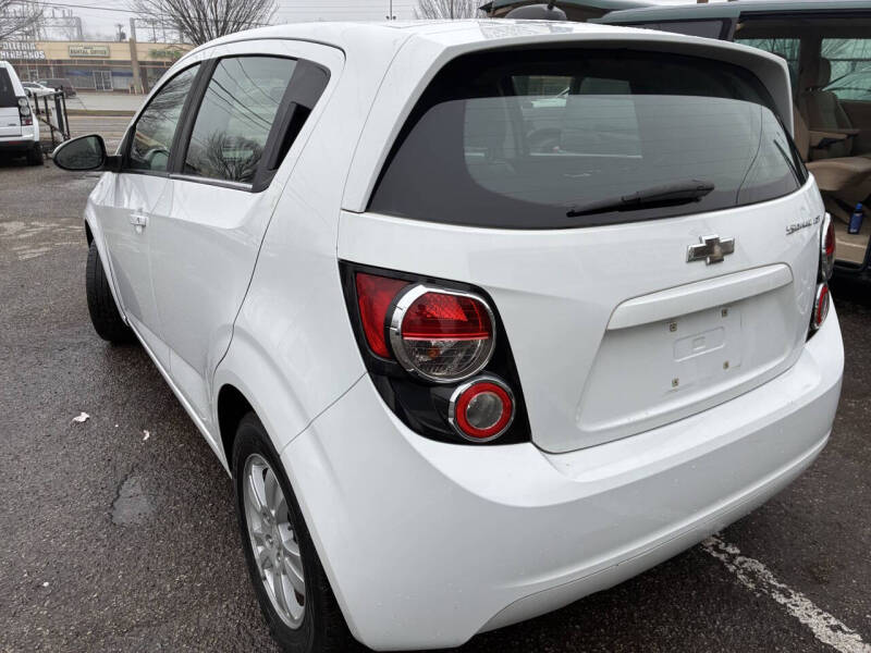 2016 Chevrolet Sonic LT Auto