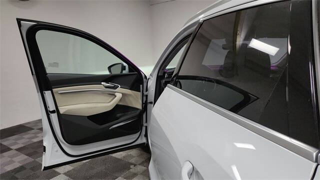 2024 Audi Q8 e-tron quattro Premium Plus