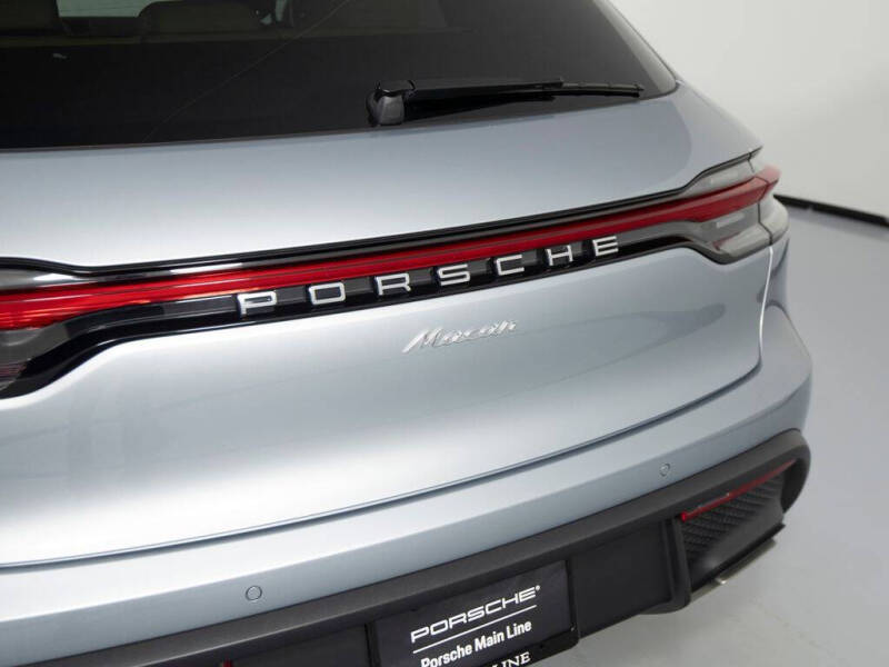 2025 Porsche Macan