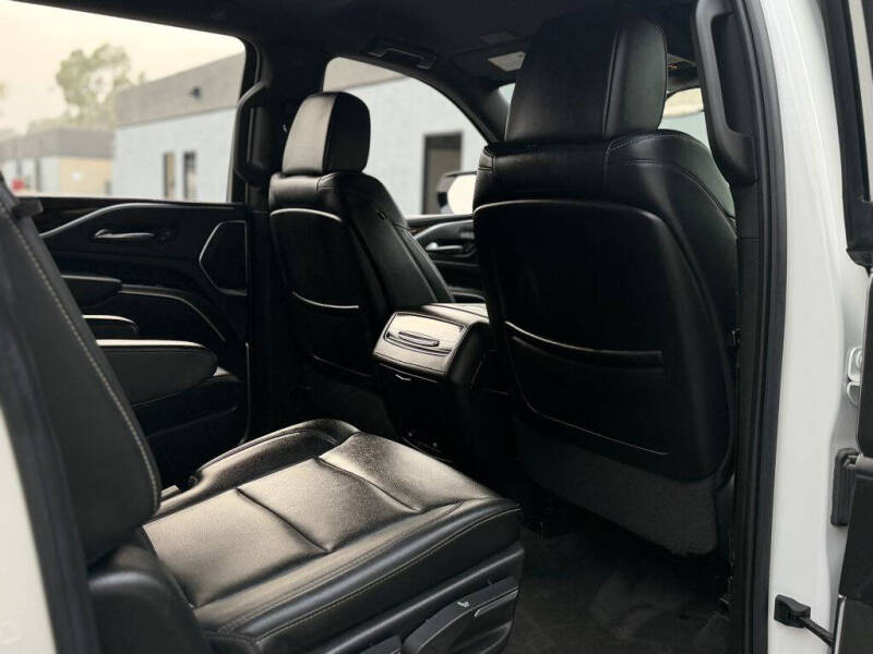 2022 Cadillac Escalade ESV Luxury