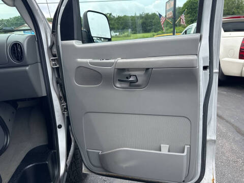 2006 Ford E-Series E-350 SD XLT