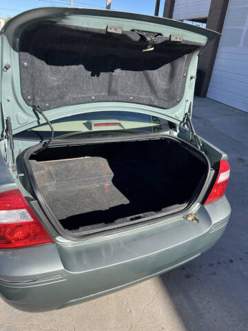 2005 Ford Five Hundred SEL