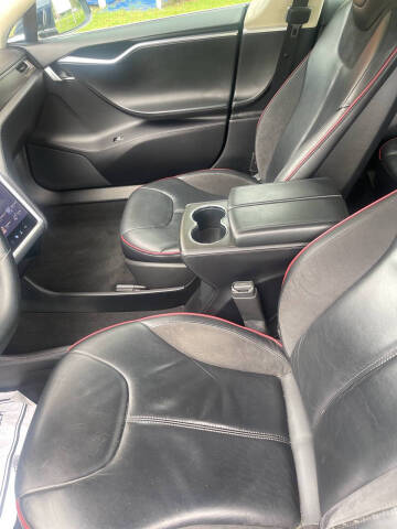 2013 Tesla Model S Performance