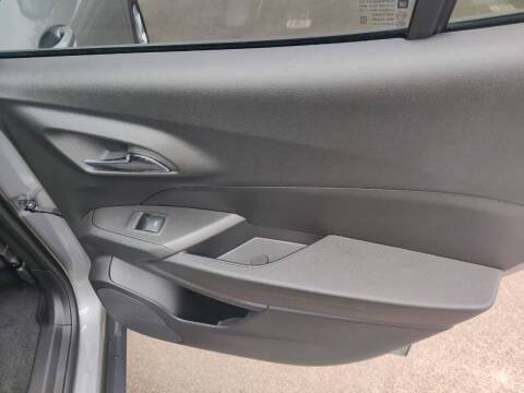 2025 Chevrolet Trax LS