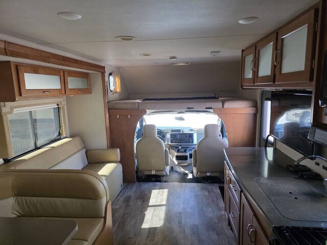 2017 Ford E-Series E-450 SD