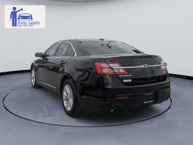 2016 Ford Taurus SEL