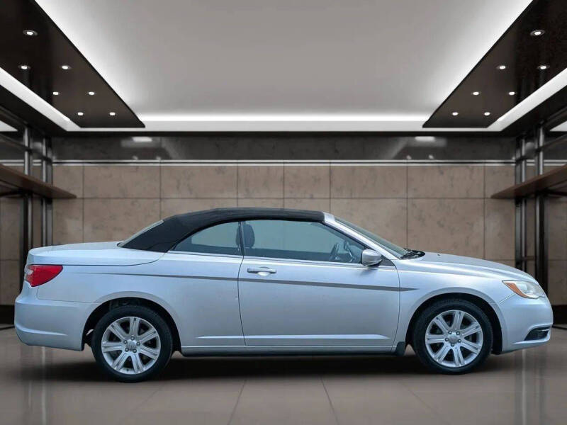 2012 Chrysler 200 Touring