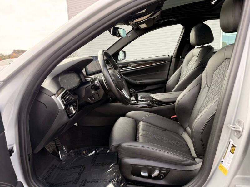 2021 BMW 5 Series 530i