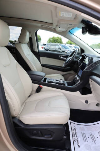 2021 Ford Edge Titanium