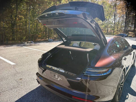 2023 Porsche Panamera GTS