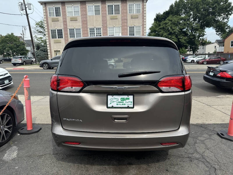 2017 Chrysler Pacifica LX