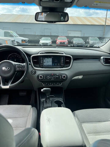 2017 Kia Sorento SX V6