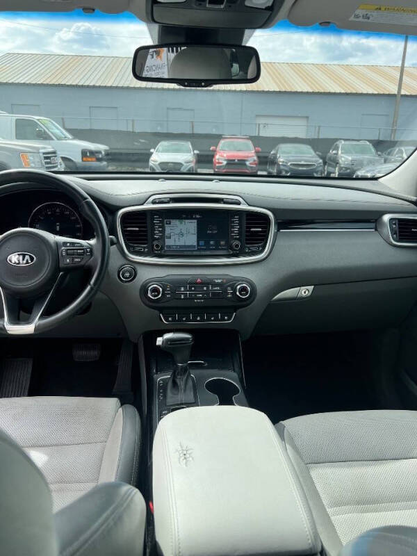 2017 Kia Sorento SX V6