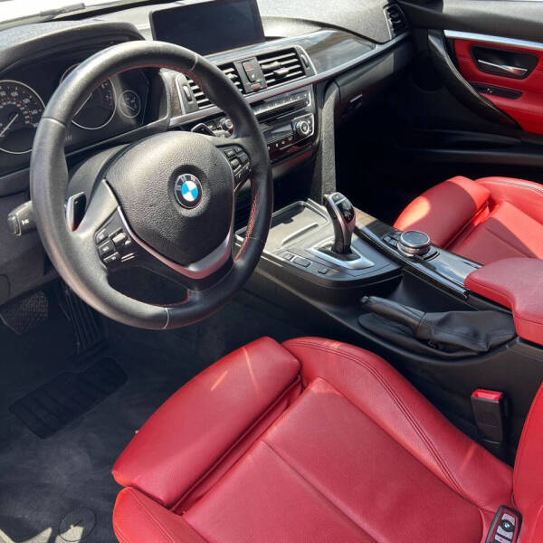 2017 BMW 3 Series 330i