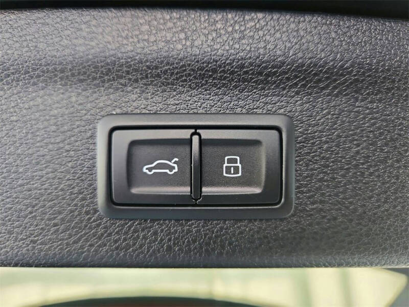 2023 Audi Q3 quattro S line Prem Plus 45 TFSI