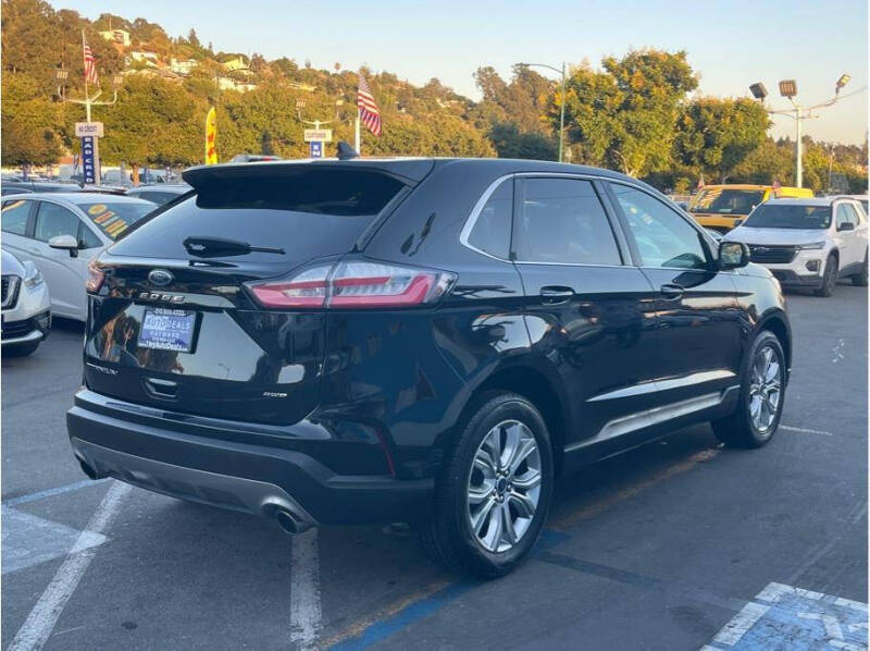 2022 Ford Edge Titanium