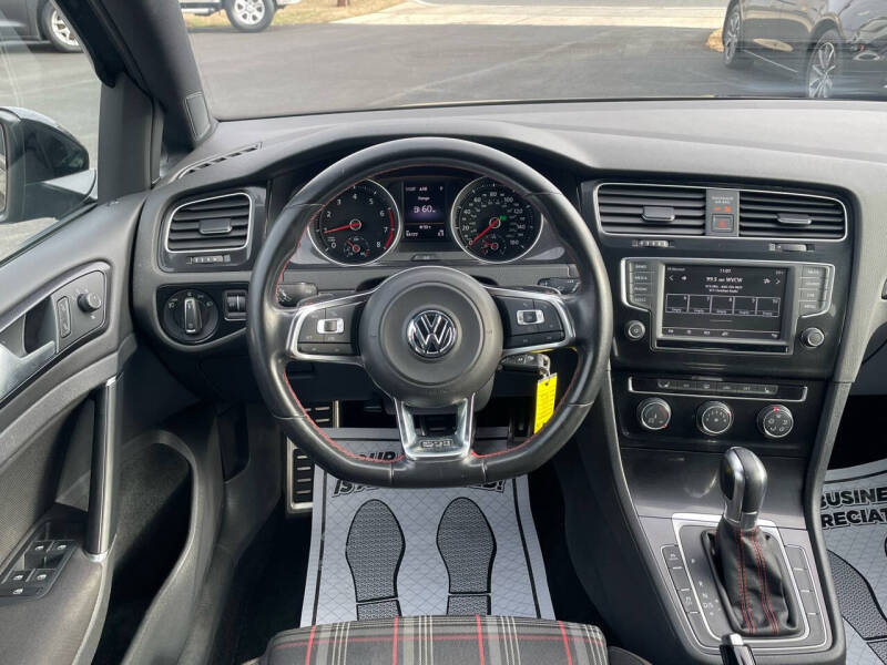 2016 Volkswagen Golf GTI S photo 19