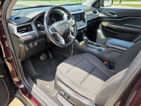 2017 GMC Acadia SLE-2