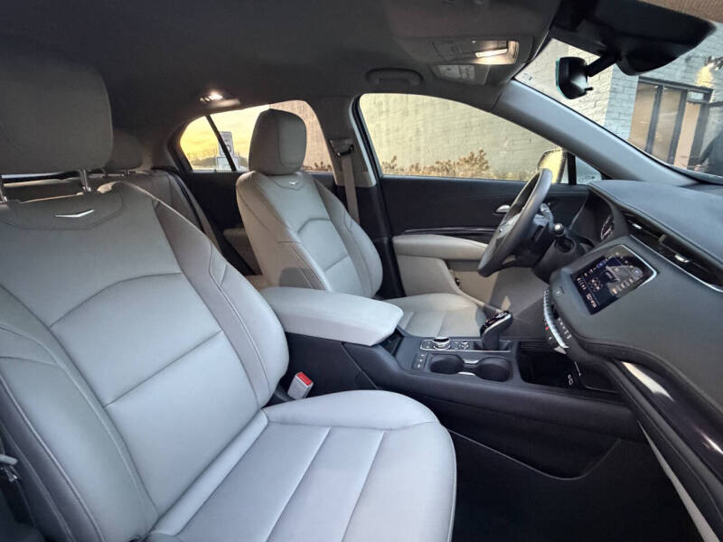 2022 Cadillac XT4 Luxury