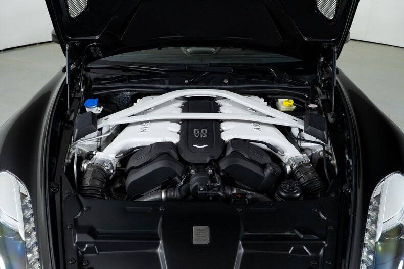 2015 Aston Martin Vanquish Volante