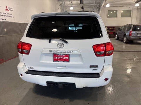 2015 Toyota Sequoia SR5